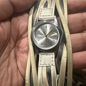 Working Ladies Fashion Quartz‎ Watch 27mm Round Silver Cream Grey Wide Band